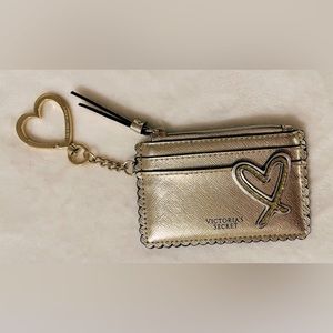 💓VICTORIA’S SECRET Card Case Keychain. Gold.